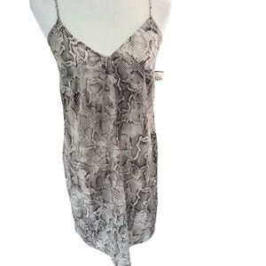 NWT White House Black Market Knee Length Slip Snake Print Gray Women Size 2